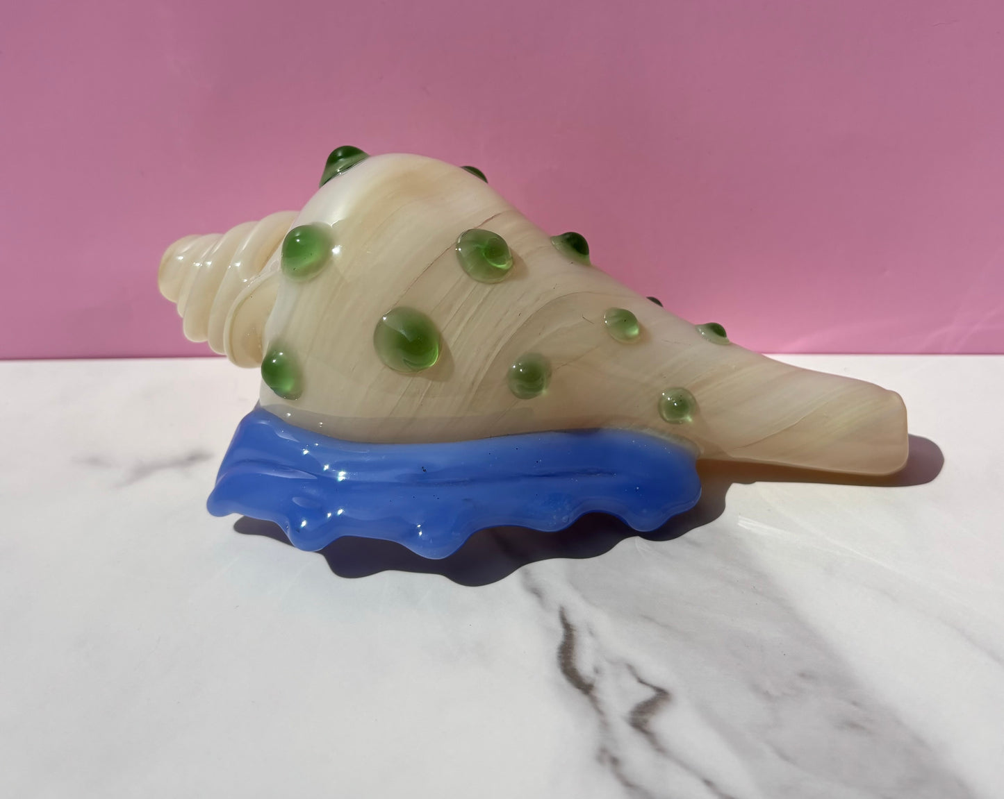 Seashell hand pipe