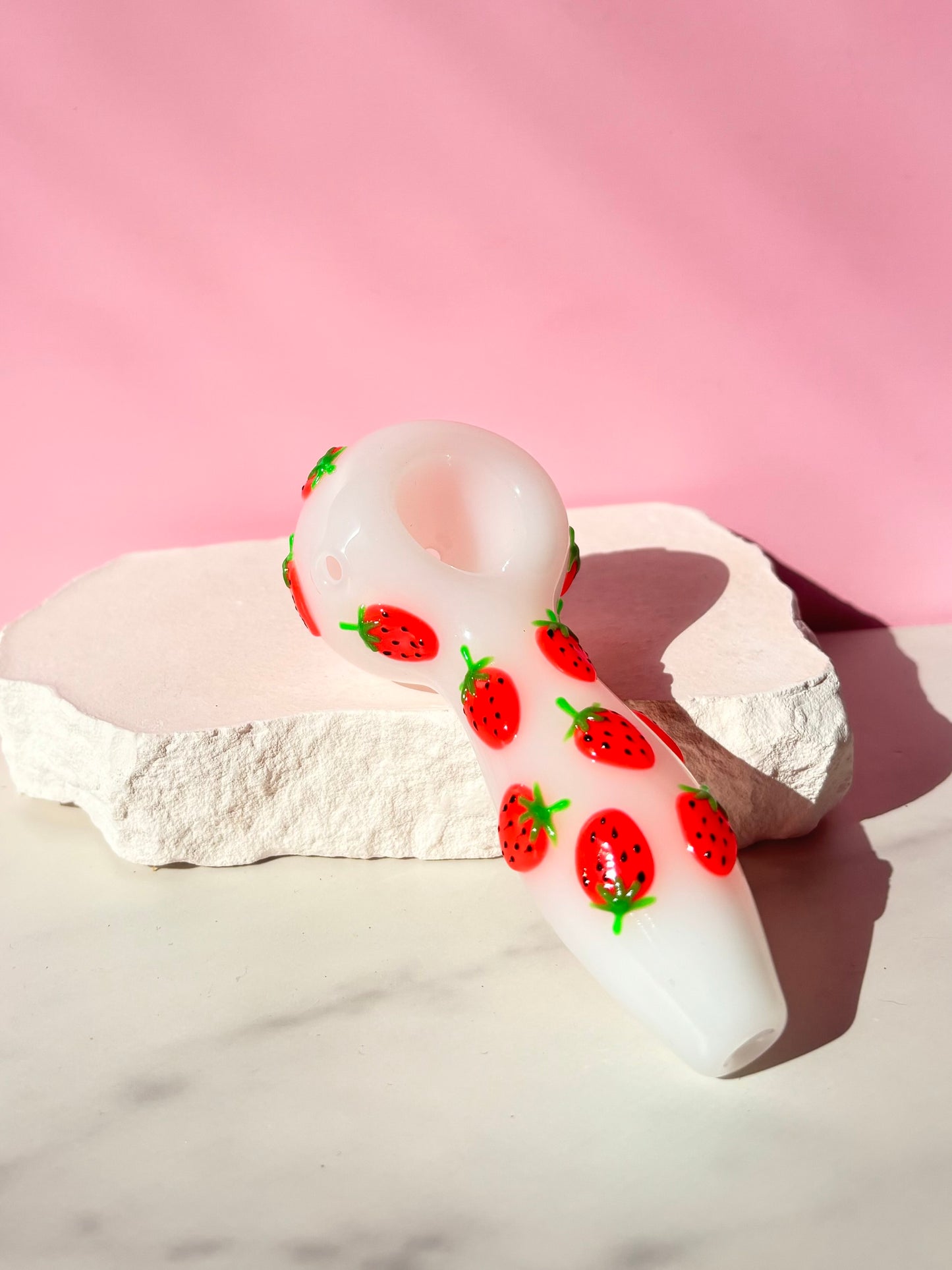 Glowing Strawberries Pipe