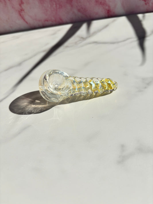 Mini iridescent hand pipe