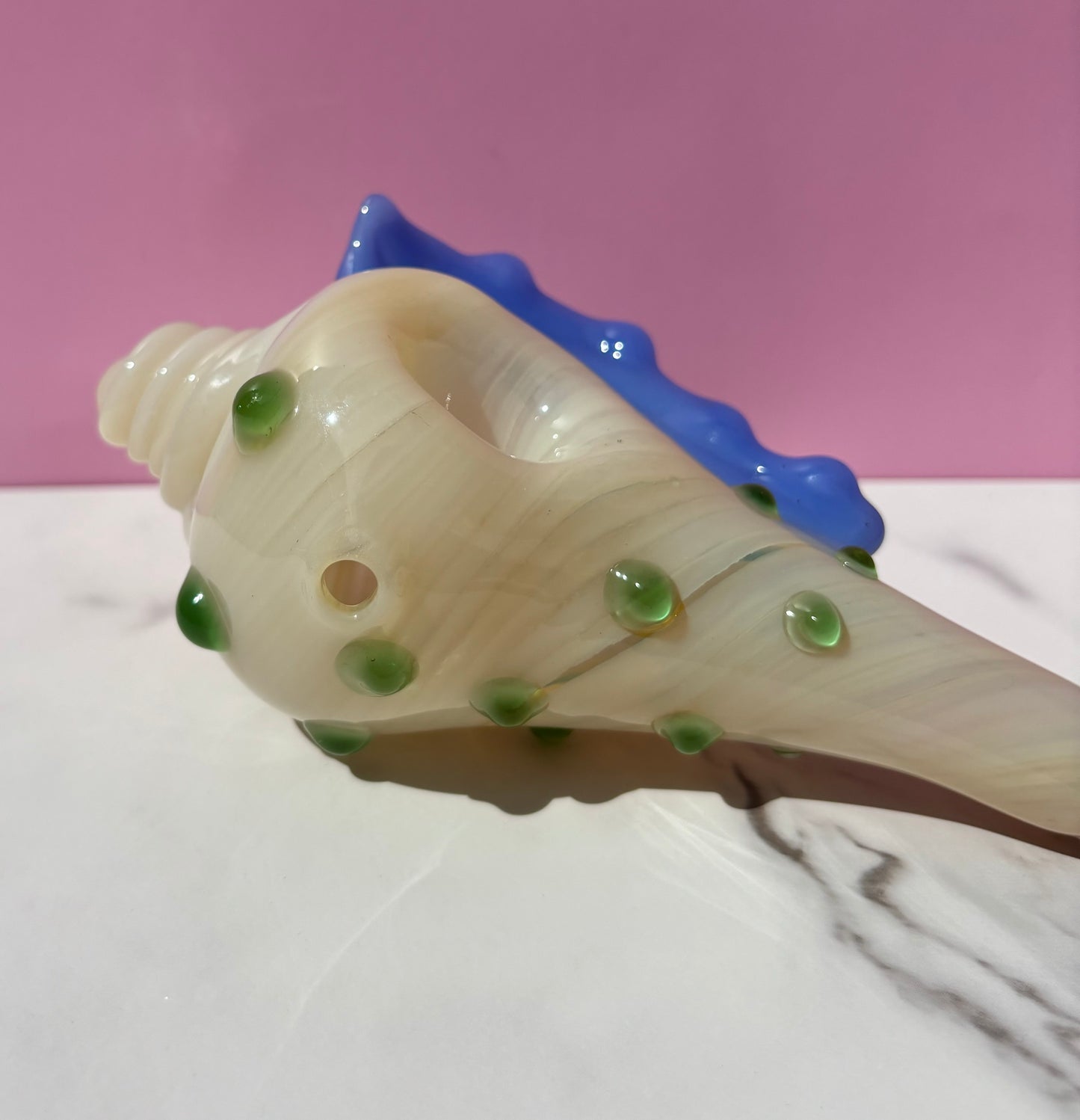 Seashell hand pipe