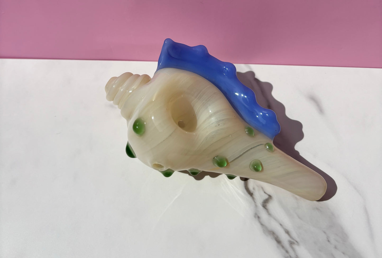 Seashell hand pipe